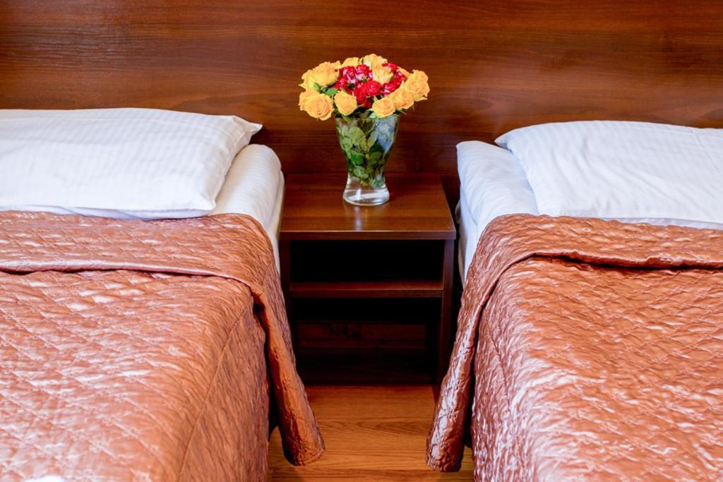 Hostel Rest Краков Экстерьер фото
